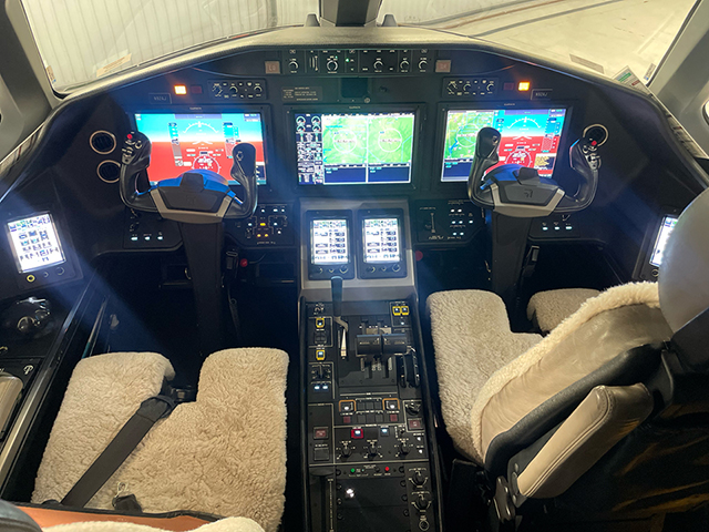 2016 Citation Latitude S/N 680A-0034 - Cockpit View