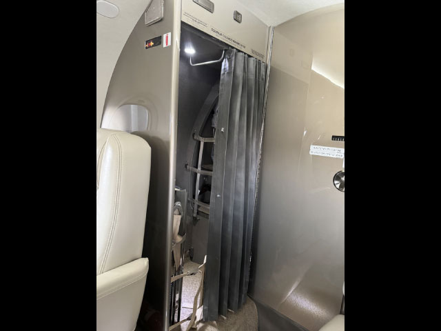 2008 Hawker 750 S/N HB-0008 - Storage View